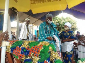 VOYANT MEDUIM MARABOUT RETOUR AFFECTIF SÉRIEUX DU PAPA AMANGNINOU 