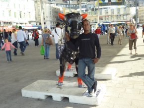 jeune homme black de 41 ans originaire de l'ile maurice